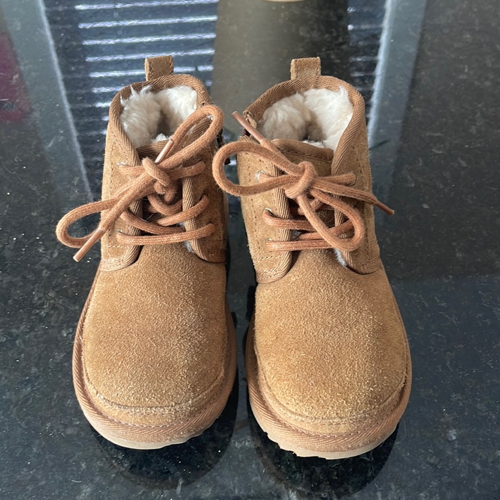 Never worn uggs